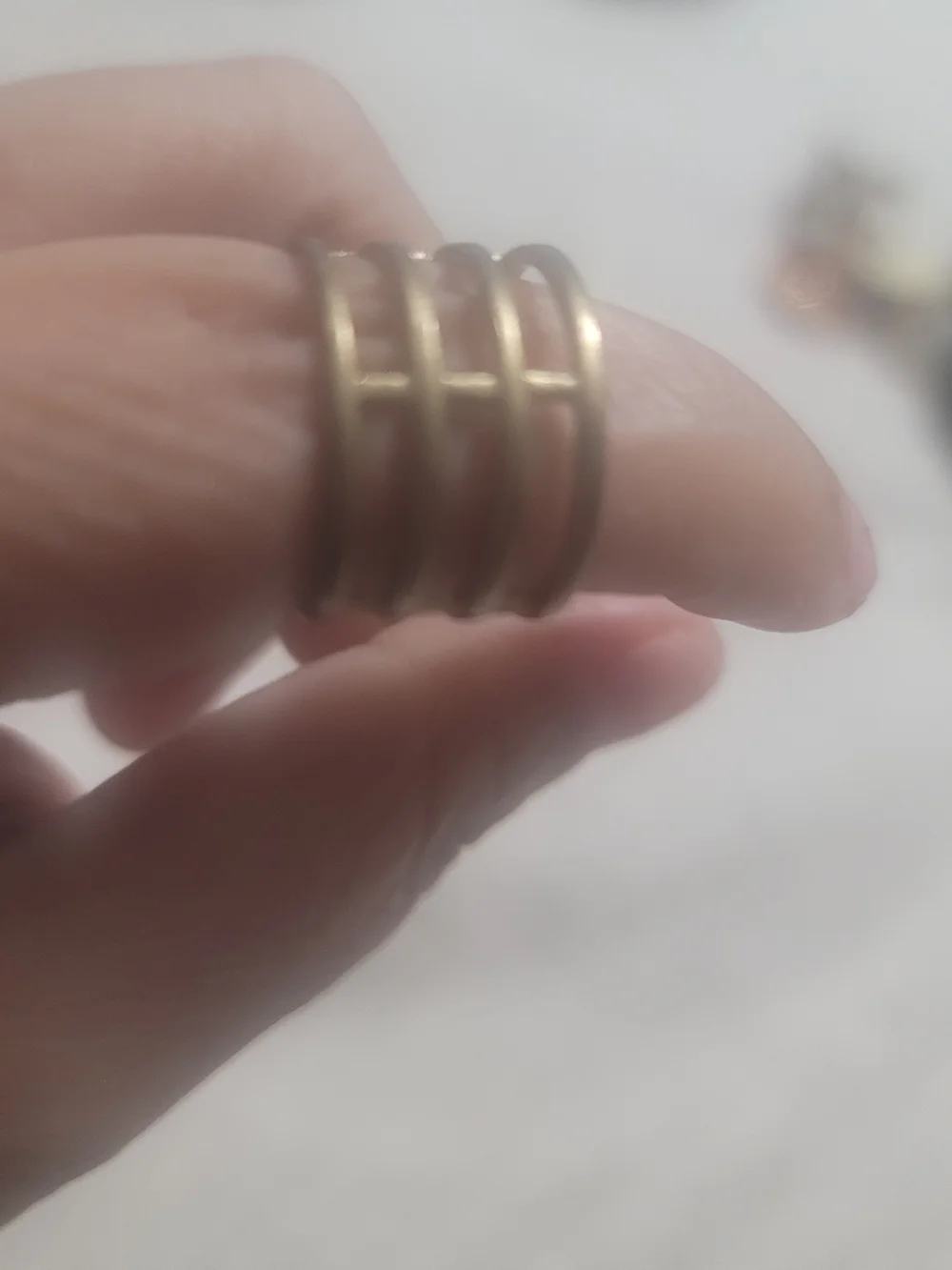 N/A elegant gold